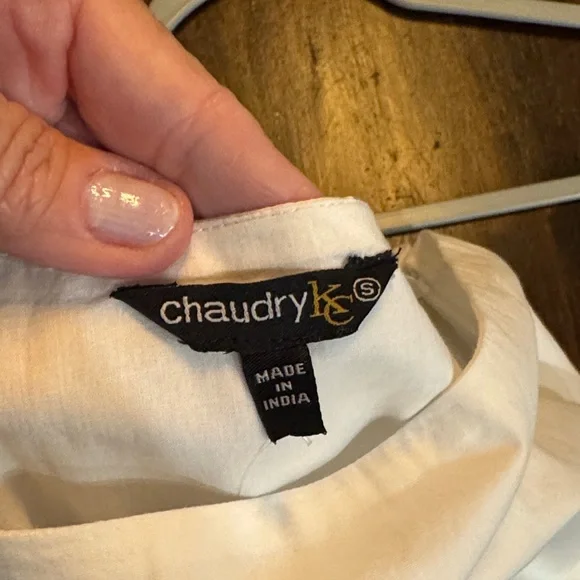 Chic White Pencil Skirt with Black Floral Design - Picture 4 of 4